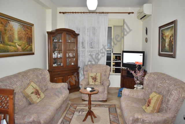 Apartament per qira prane Kompleksit Panorama ne Tirane